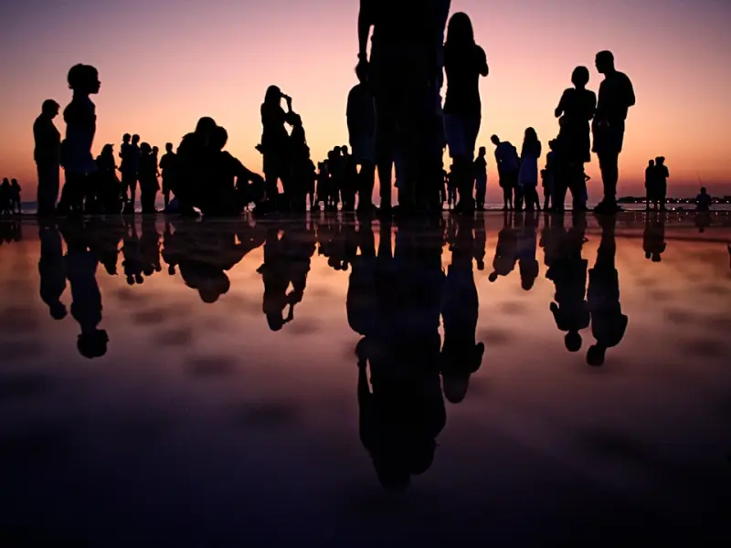 两个人感情淡了，才会有的3个表现，你中了几个？想要挽回吗？