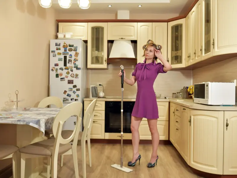 有多少女人，为了家庭牺牲了自己