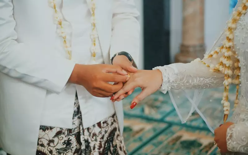 已婚妇女如何挽救自己婚姻(无性姻缘的女人该怎么处理)