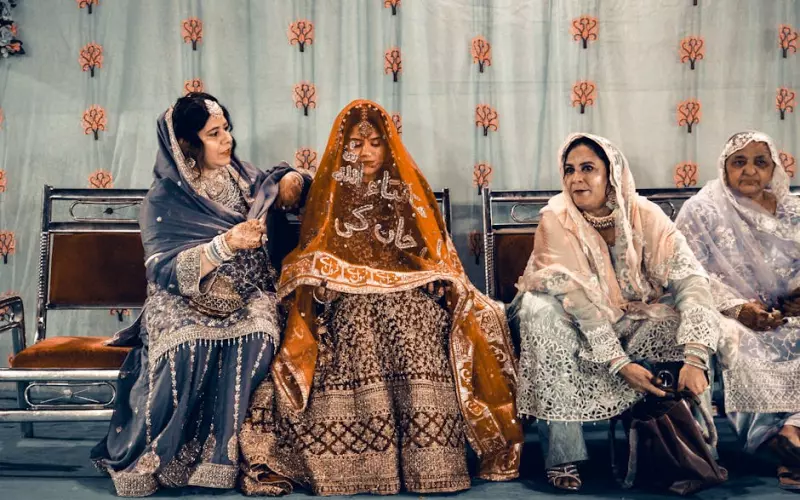 已婚妇女如何挽救自己婚姻(女人面临不良婚姻该怎么办)