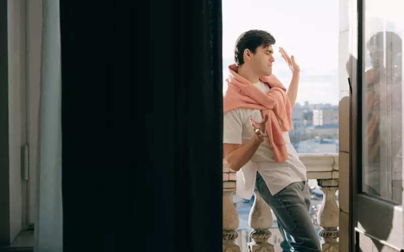 男人出轨的表现和征兆你知道多少(男人出轨的十大征兆你都知道吗)