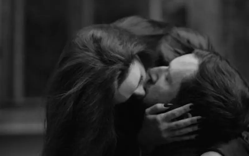 爱作的女生应该如何挽回爱情?