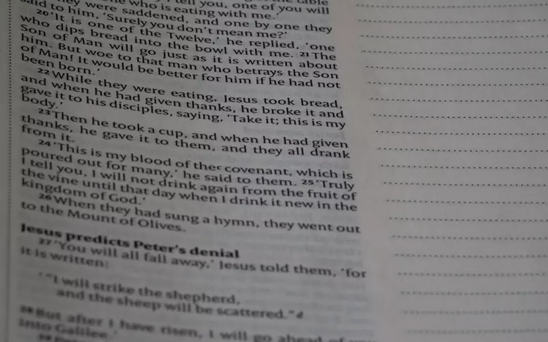 男人被发现出轨后怎么面对小三(老公出轨了应该如何应对小三)