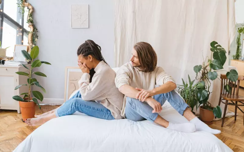 情侣吵架应该如何处理感情危机?