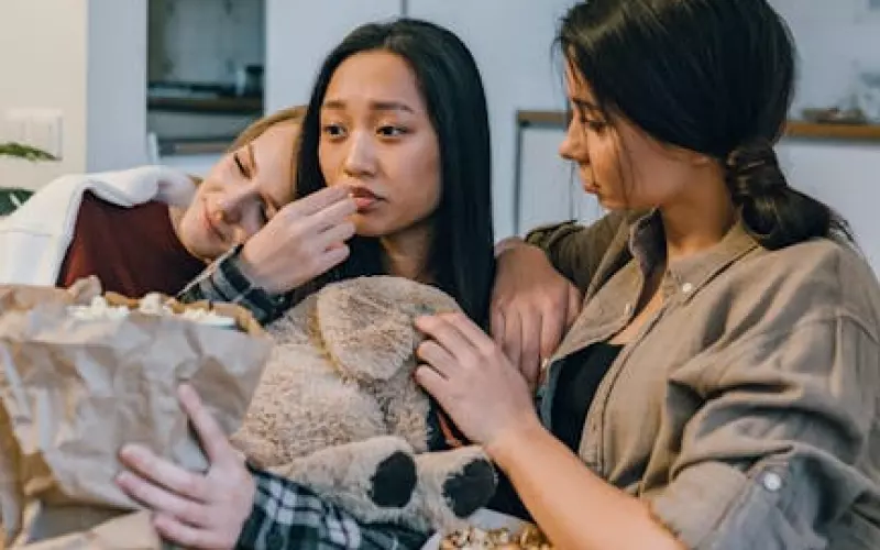 女生分手后应该如何对待前任?