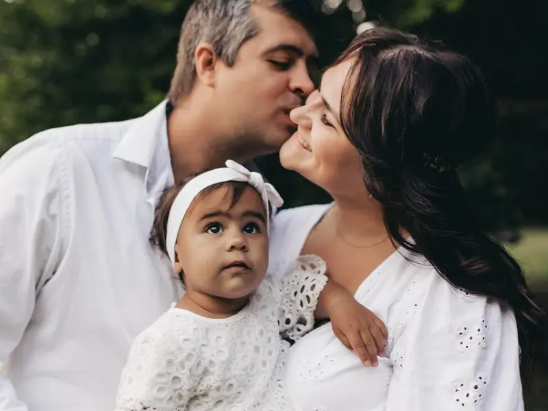 双方都有家庭，却彼此相爱的两个人，该如何处理关系？