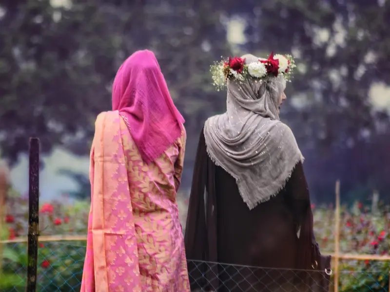 两个有家庭的人，如果深深的爱着对方，要怎么处理