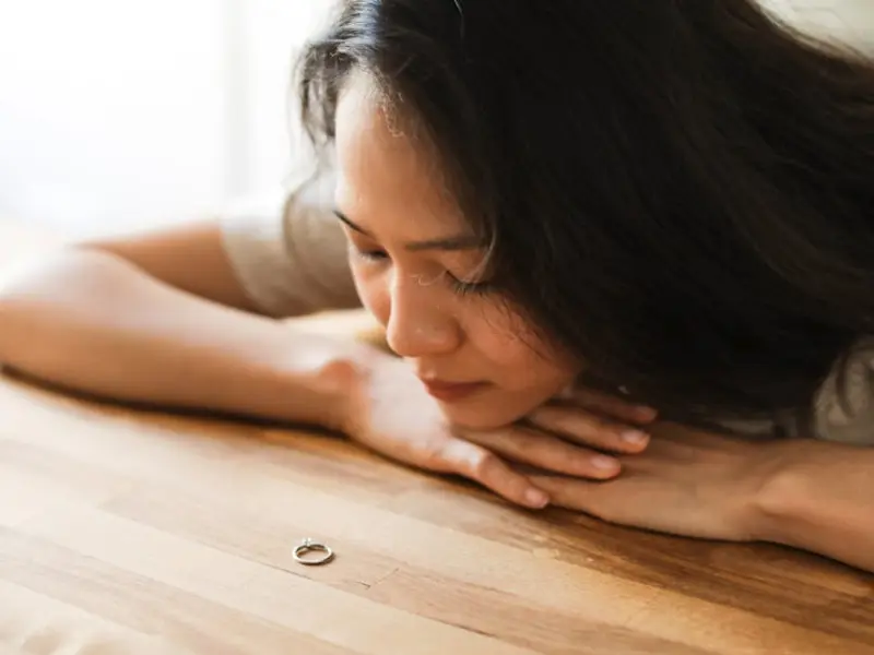 面对婚姻出轨，我们该如何做选择？