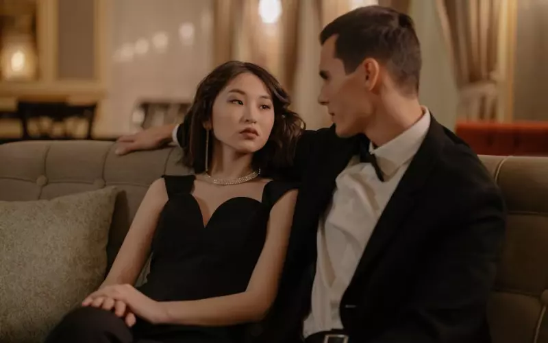 女人该怎么正确对待婚外情(女人怎么正确对待婚外情)