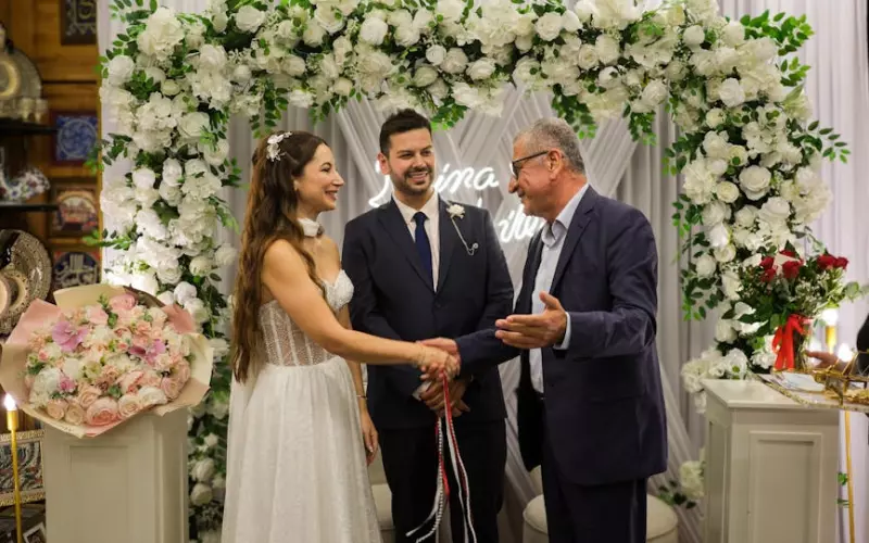 三观不合的婚姻该怎么调整(三观不合的婚姻该如何相处)