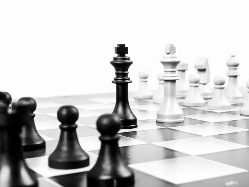 如何突破友谊区，战胜对手成功抱得美人归