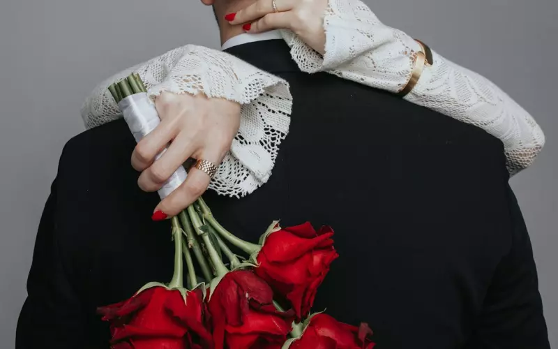 婚外情后悔了怎么巧妙和情人分手(离婚后怎样让婚外情前夫后悔离婚)