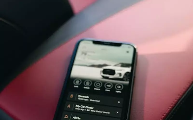 挽回前男友聊天怎么聊才好(分手挽回要主动挽回前男友吗)