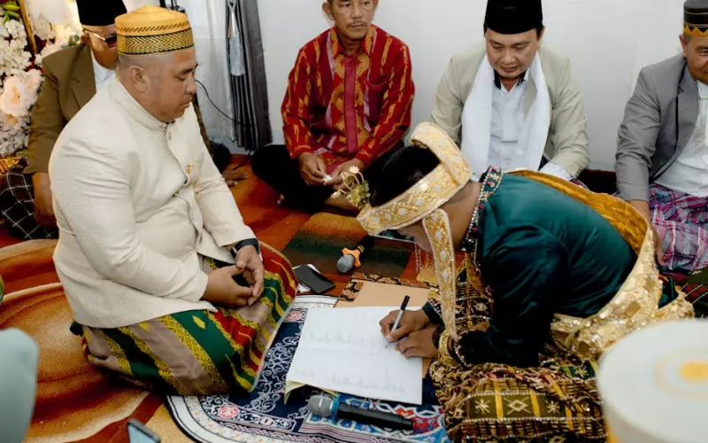 离不了又过不好的婚姻如何继续(过不好离不了的婚姻到底该怎么破)