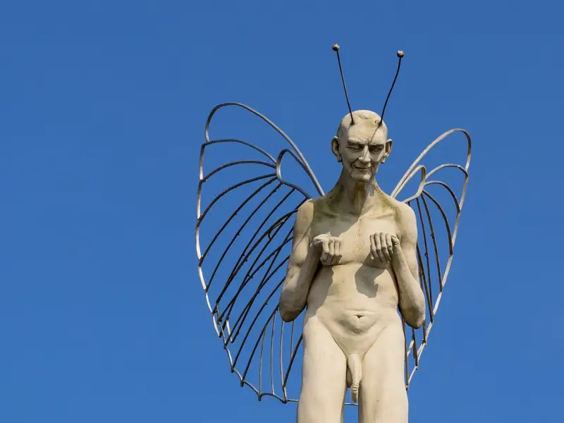 如何面对女友提出的分手：女朋友提出分手说累了该如何挽回？