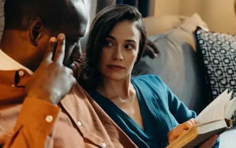 如何对付婚外情的小三(丈夫遭遇婚外情3招教你挽回婚姻)