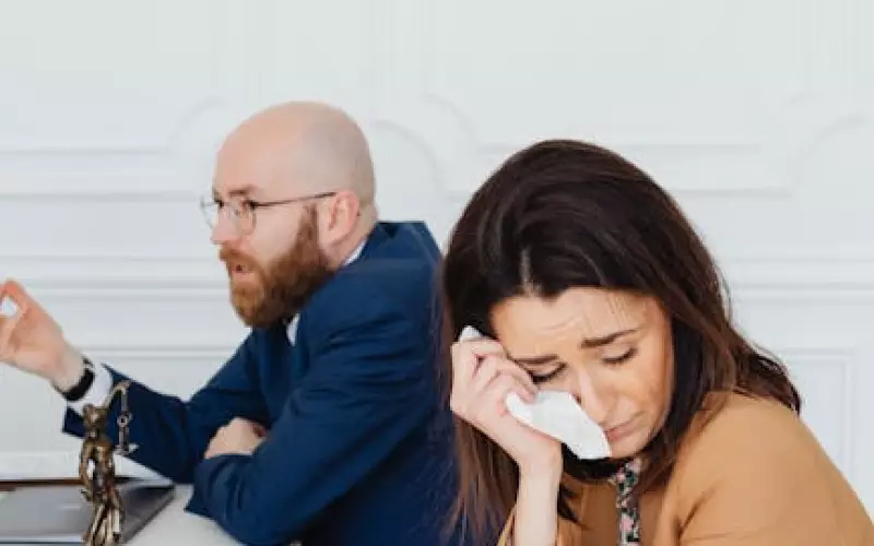 破坏婚姻法怎样处理(拆散别人婚姻会得到什么法律报应)