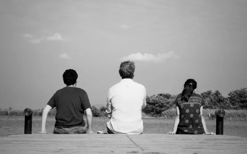 男友和别的女人微信暧昧怎么处理(男友和别的女生暧昧能原谅吗)