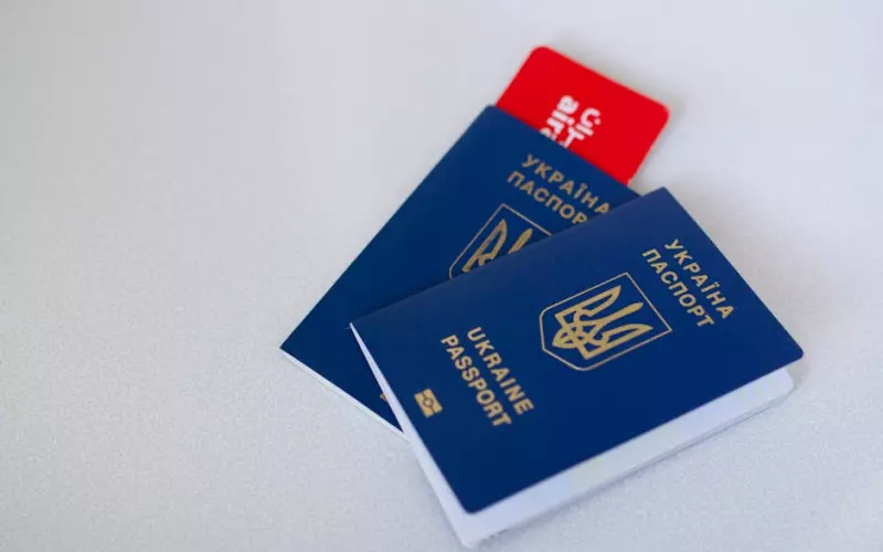 婚外情怎样对待对方的绝情(理性看待婚外情的背叛)