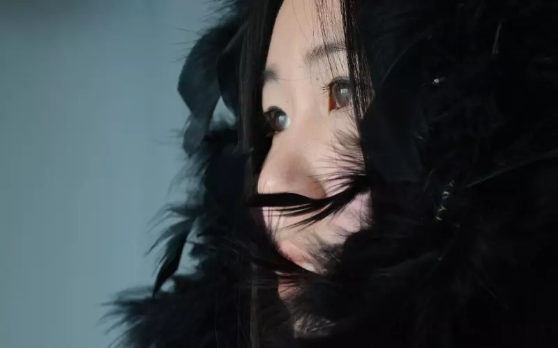 如何面对嘴欠女孩的调侃，只需懂3个原则！