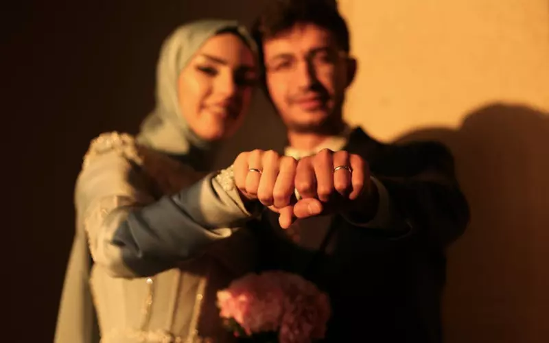 婚姻中怎么处理第三者(婚姻遇见第三者怎么处理夫妻关系)