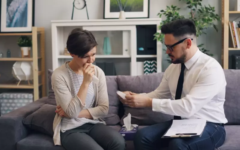 怎样表达婚外情给原配的痛苦(原配如何处理婚外情才最正确)