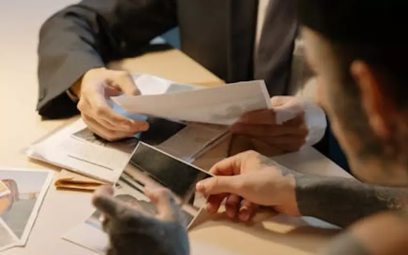 老公在外地出轨怎么找证据(老公异地上班出轨怎么收集证据)