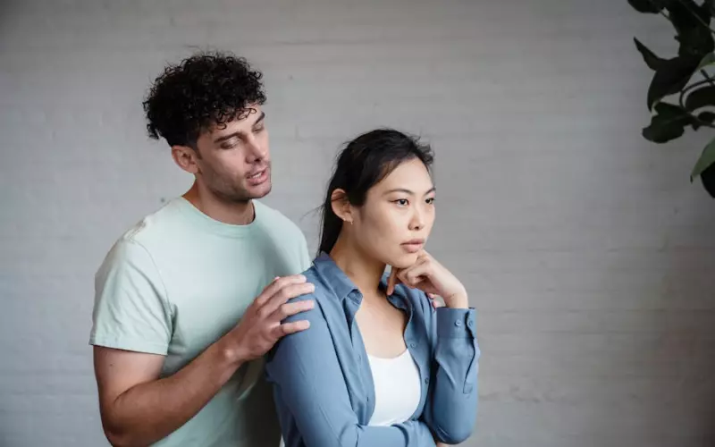 和背叛后挽回的老婆怎样相处(女人背叛后的感情怎么挽回)