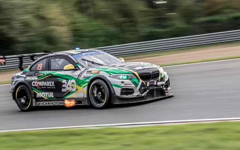 如何快速挽回男朋友？10个实用方法教你抢回他的心！