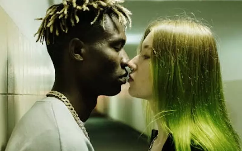 异地挽回前男友的方法