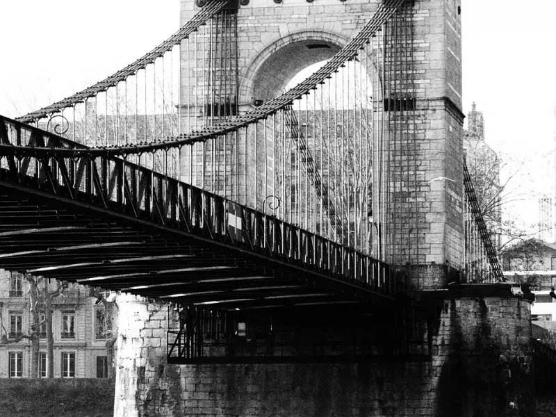 怎么能挽回前女友：让她主动想和你复合的方法，挽回前女友的心