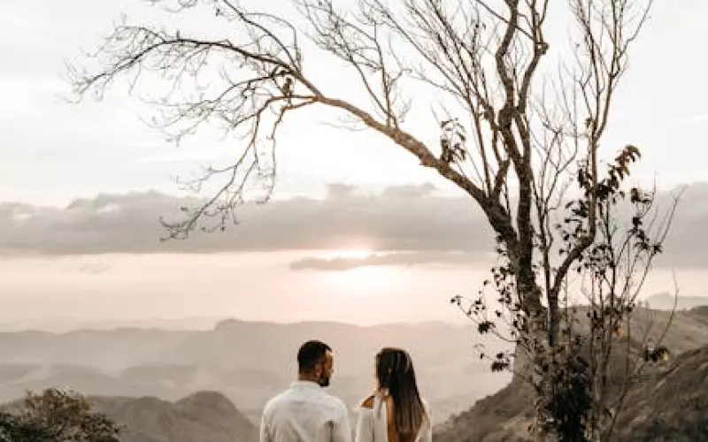 现在已结婚如何放下前任男友(婚后忘不了前任是什么原因)