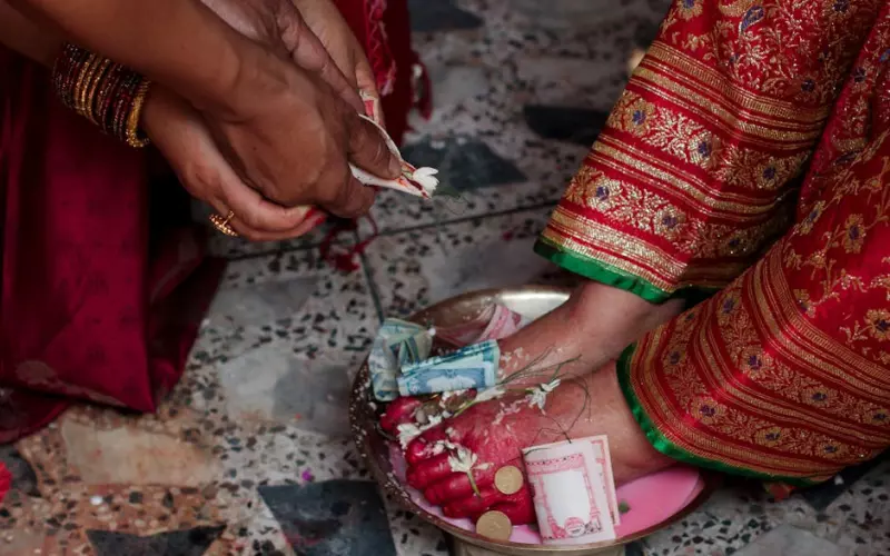 中年婚姻靠什么维持(靠钱维持的婚姻)