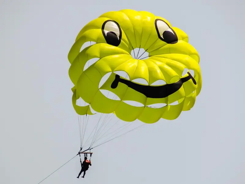 如何让聊天变得轻松愉快？男神教你一个小技巧。