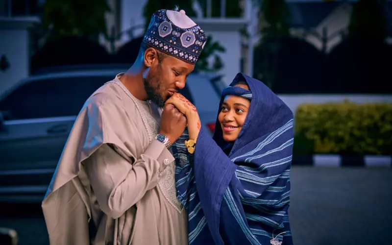 原配发现出轨后如何让她更加伤心(婚外情男人对原配言听计从怎么办)