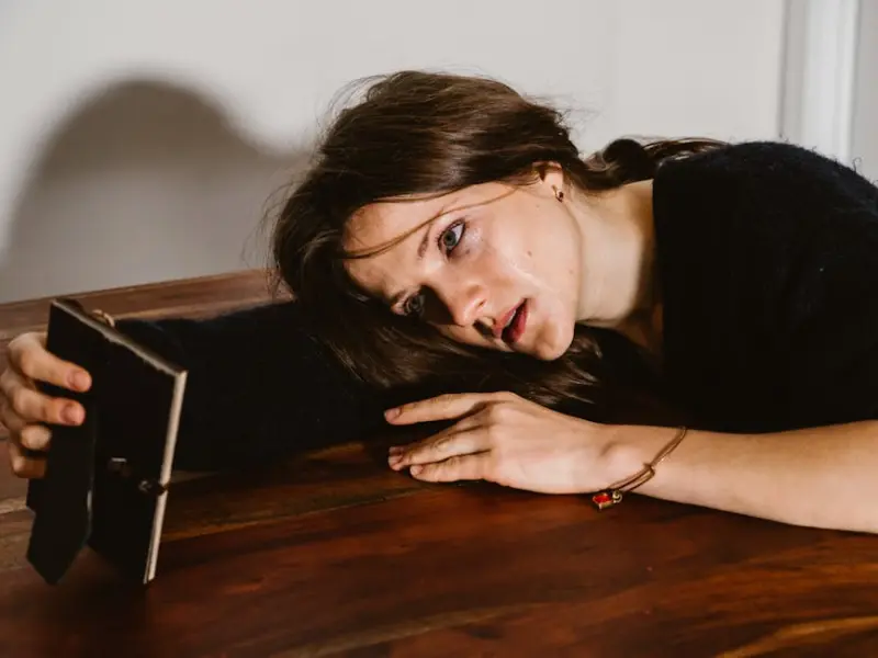 失恋了怎么挽回：失恋分手后痛苦不甘心？教你这样做挽回男友的心