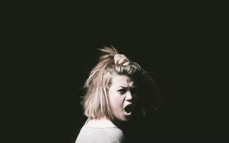 女朋友生气了要分手怎么挽回长篇(女朋友一生气就说分手能要吗)