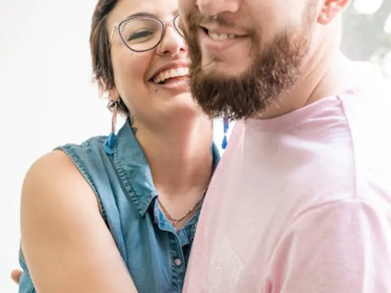 有外遇的老公怎么挽回：老公出轨还维护小三，我该怎么挽回？