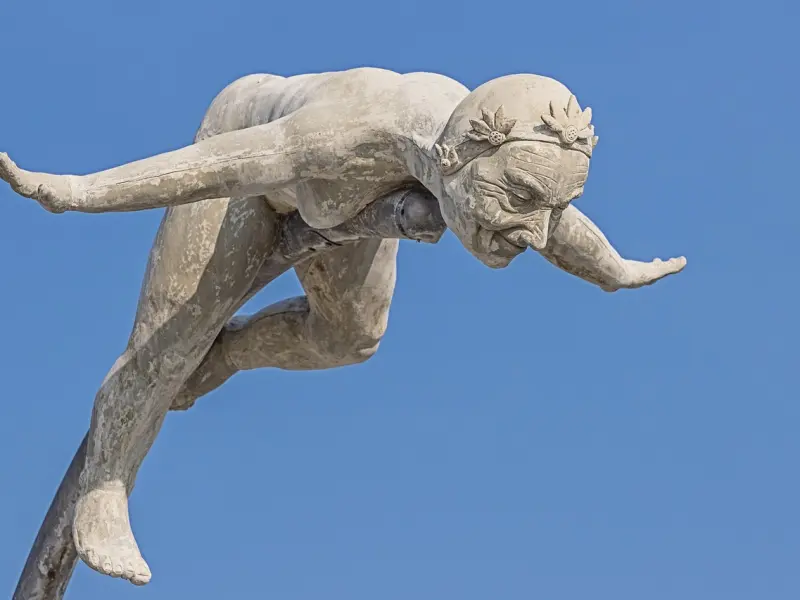 老公提出离婚该如何挽回： 老公说不爱了还能挽回吗？