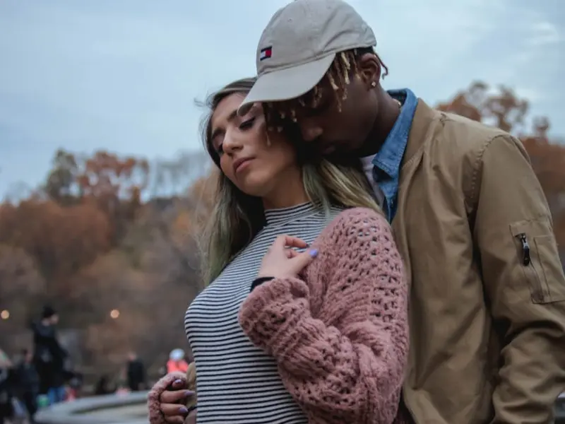 如何挽回女友的信任:骗过女友之后，女友要分手的态度很强烈，该如何挽回？