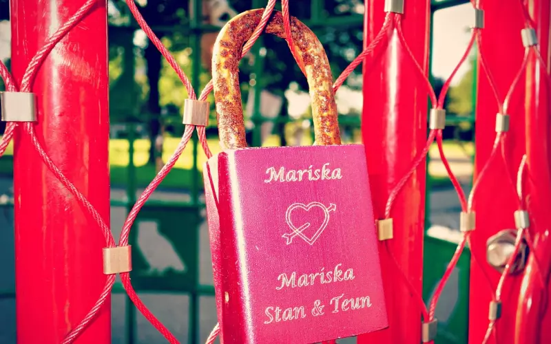 挽回爱情 之 借故联络法