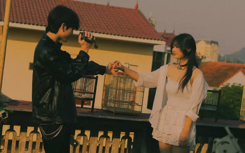 平淡期异地恋怎么挽回感情(异地恋挽回后怎么让感情升温)