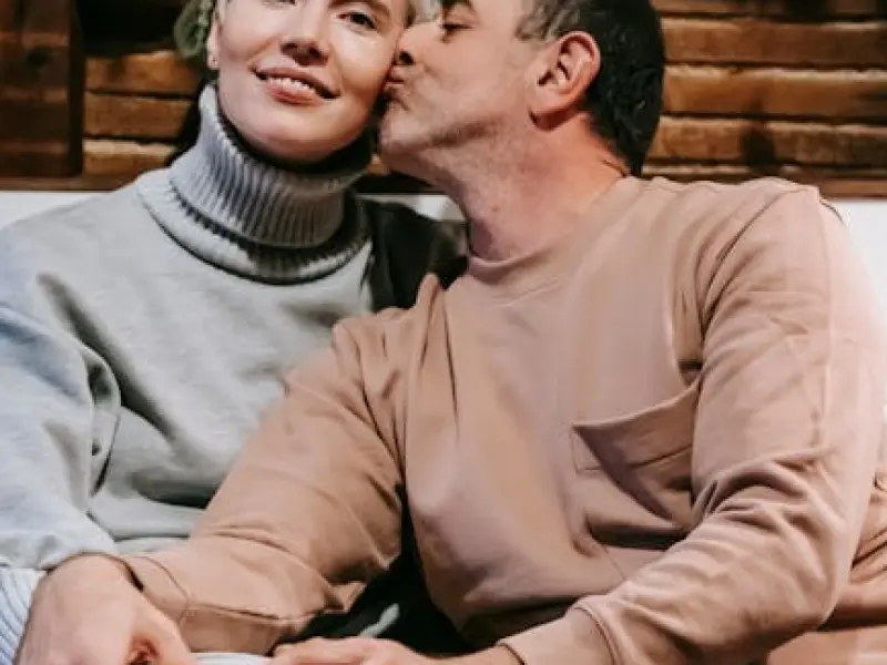 怎么挽回老公的感情：夫妻之间在一起久了，感情淡了，如何挽回夫妻的感情