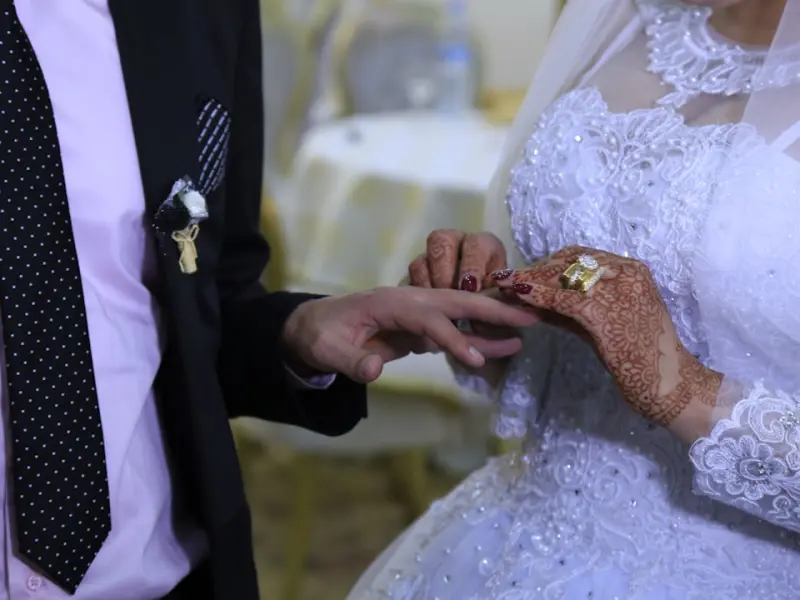 如何挽回婚姻，老公出轨怎样挽回婚姻，挽回婚姻正确方法