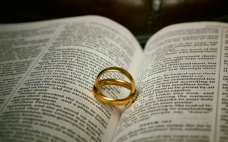 怎么挽回婚姻，变质的婚姻怎么挽回？一步步教你正确挽回婚姻