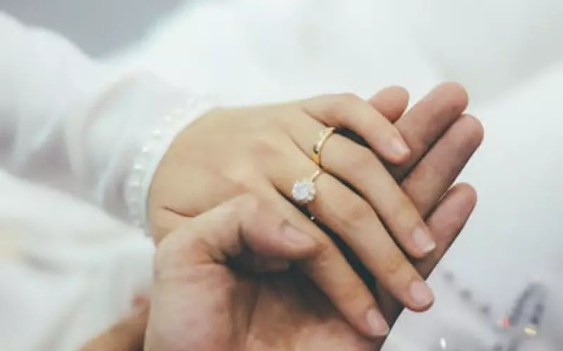 挽回婚姻该怎么挽回(如何有效挽回婚姻感情的方法)