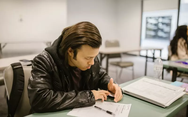 女方出轨女方怎么挽回婚姻(女方出轨被男人发现怎么挽回婚姻)