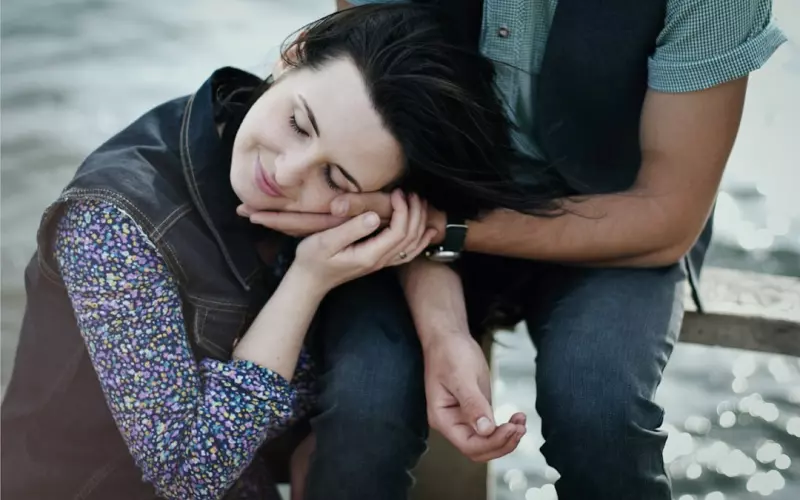 怎么样挽回一段快要分手的感情(感情疲惫型分手挽回女友)