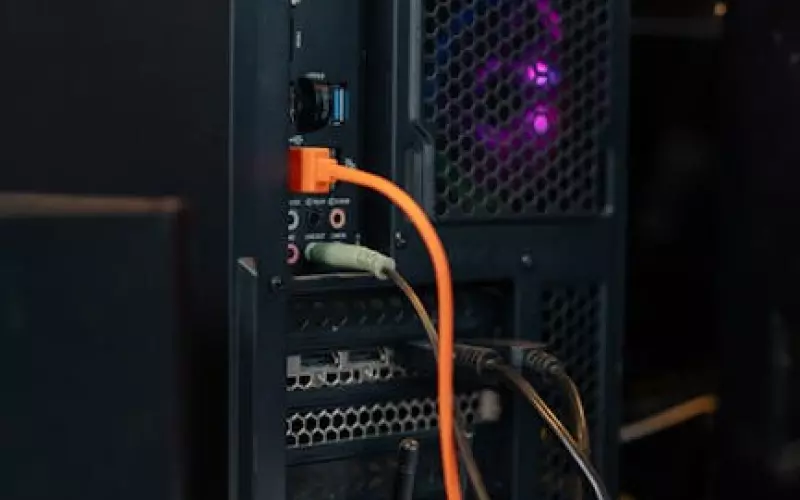 婚姻亮起红灯如何挽回和规避(离婚边缘如何挽救婚姻)