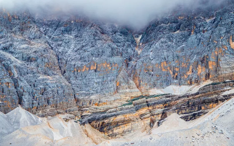 爱情悬崖边怎么挽回
